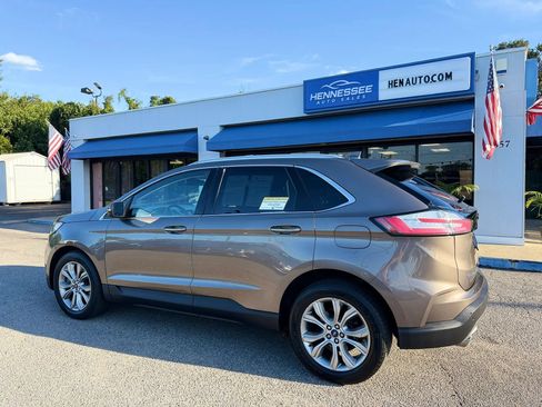 Used 2019 Ford Edge Titanium AWD/4WD image 9