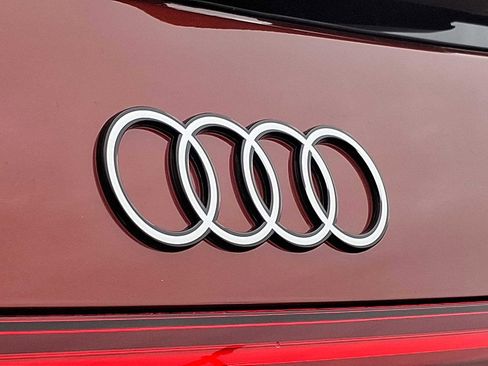 New 2025 Audi Q5 Prestige image 18