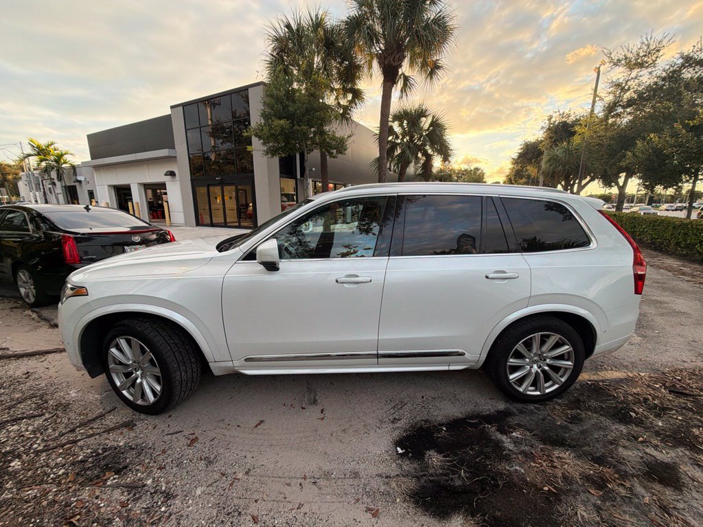 Used 2018 Volvo XC90 T6 Inscription w/ Convenience Package AWD/4WD image 2