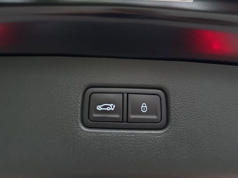 Used 2025 Genesis GV80 3.5T Advanced image 33