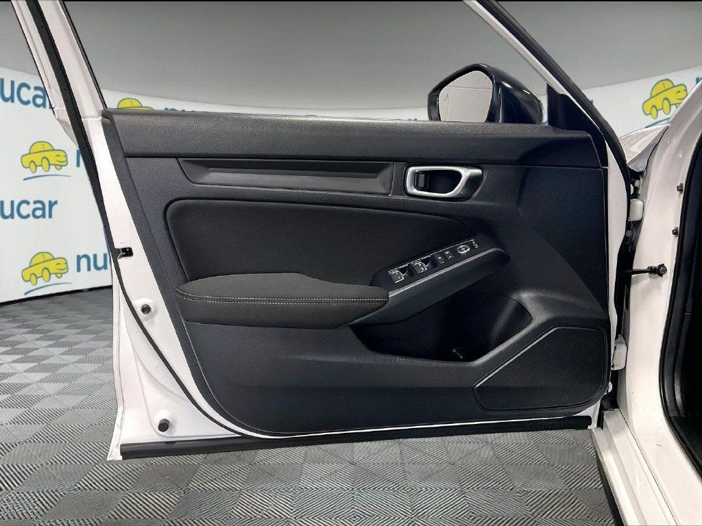 Used 2025 Honda Civic Sport image 9