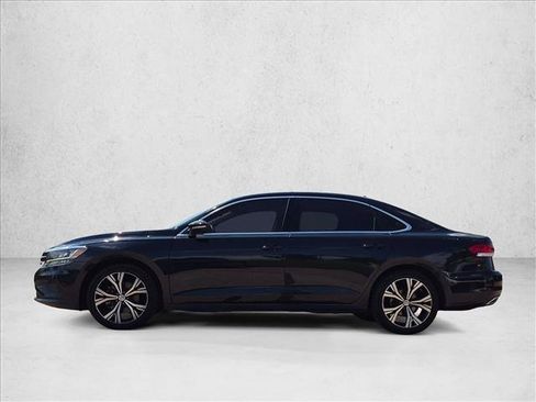 Used 2021 Volkswagen Passat 2.0T SE FWD image 9