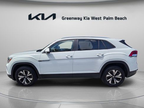 Used 2025 Volkswagen Atlas Cross Sport SE FWD image 4