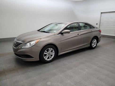 Used 2014 Hyundai Sonata GLS FWD image 2