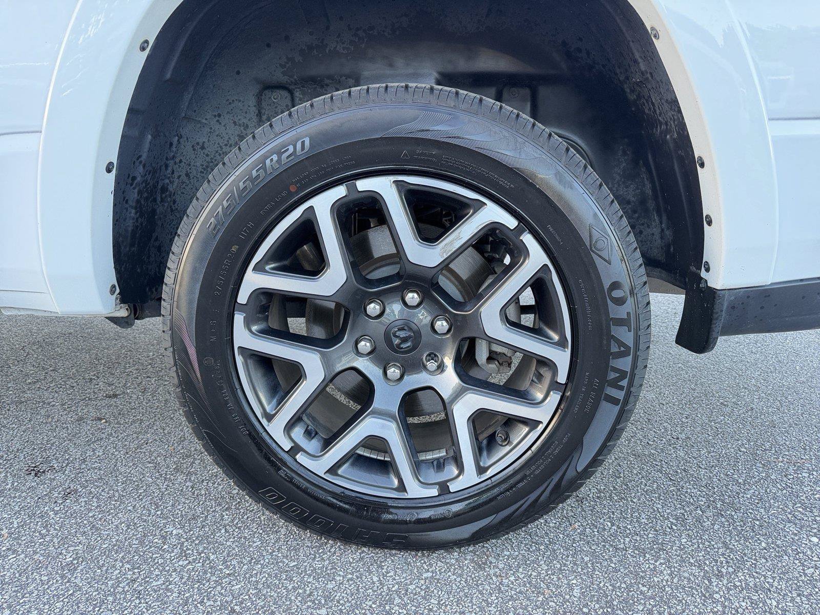 Used 2025 RAM 1500 Laramie AWD/4WD image 18
