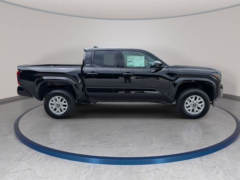 New 2026 Toyota Tacoma SR5 RWD image 4