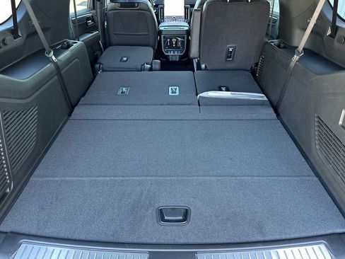 New 2026 GMC Yukon XL AT4 Ultimate AWD/4WD image 17