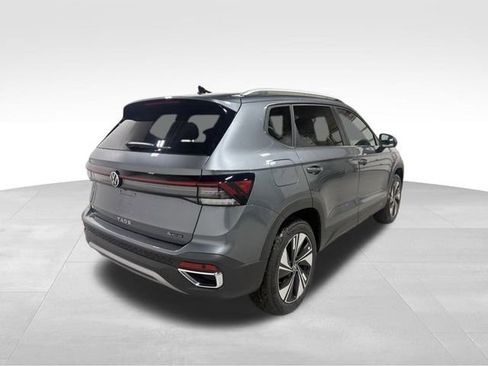 New 2026 Volkswagen Taos SE AWD/4WD image 5