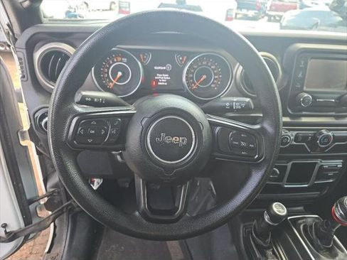 Used 2020 Jeep Wrangler Sport AWD/4WD image 12
