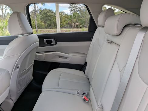 New 2026 Kia Sorento S FWD image 16