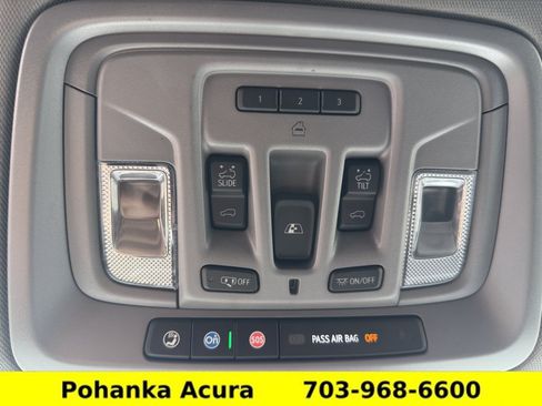 Used 2025 GMC Sierra 1500 SLT w/ SLT Premium Package AWD/4WD image 17