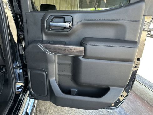 Used 2021 Chevrolet Silverado 1500 LTZ w/ LTZ Premium Package AWD/4WD image 34