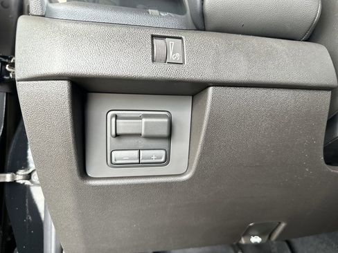 New 2026 GMC Canyon Elevation w/ Convenience Package image 18