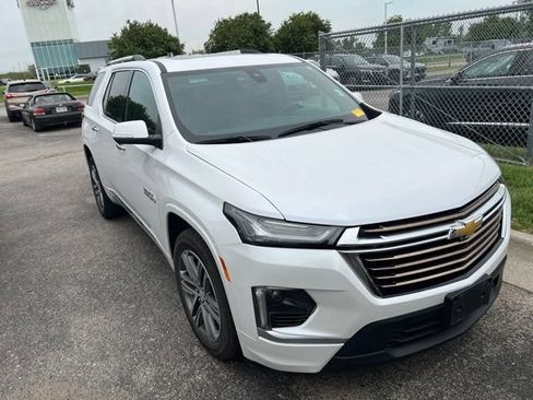 Used 2023 Chevrolet Traverse High Country AWD/4WD image 1