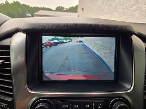 Used 2019 Chevrolet Suburban LT AWD/4WD image 27