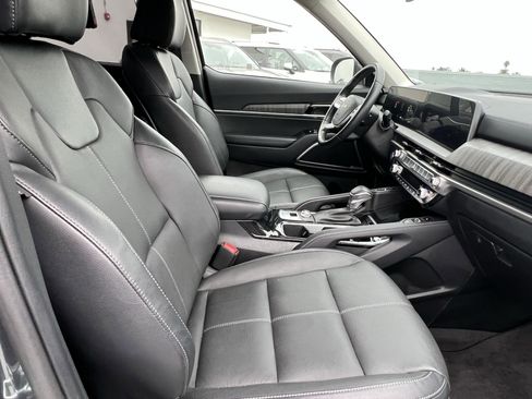 Certified 2024 Kia Telluride EX image 13