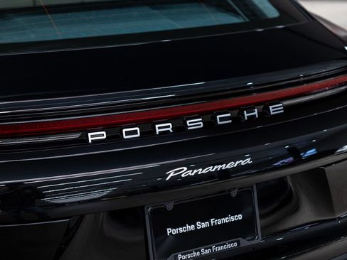 Certified 2025 Porsche Panamera image 22