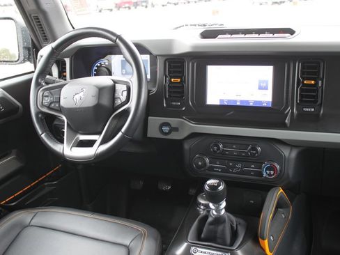 Used 2022 Ford Bronco Badlands AWD/4WD image 11