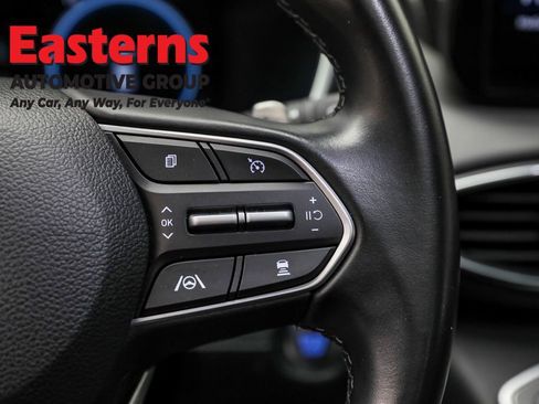 Used 2023 Hyundai Santa Fe SEL w/ Premium Package image 16