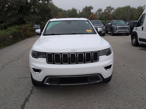 Used 2017 Jeep Grand Cherokee Limited w/ Luxury Group II AWD/4WD image 2