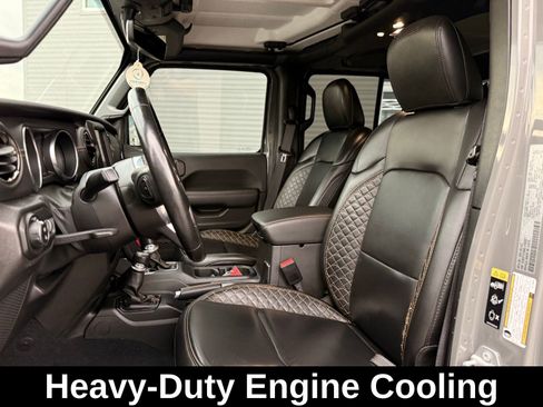 Used 2022 Jeep Gladiator Overland image 22