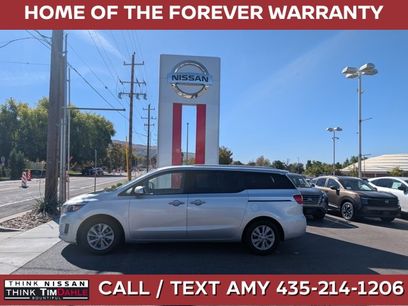 Used 2017 Kia Sedona LX w/ LX Essentials Premium Package