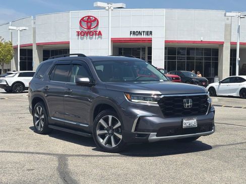 Used 2024 Honda Pilot Elite image 1
