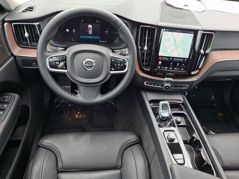 Certified 2023 Volvo XC60 T8 Ultimate w/ Climate Package AWD/4WD image 12