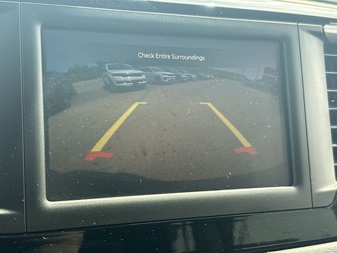 Used 2023 Chrysler Voyager LX FWD image 37