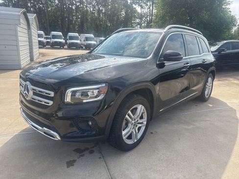 Used 2023 Mercedes-Benz GLB 250 4MATIC image 8