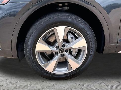 Used 2023 Audi Q5 Premium w/ Premium Plus Package AWD/4WD image 8