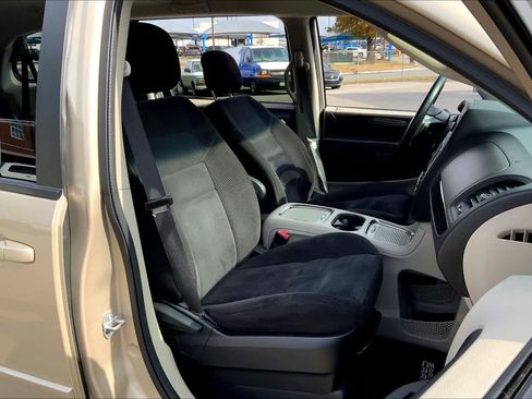 Used 2015 Dodge Grand Caravan SXT w/ Rear Park Assist Package image 8