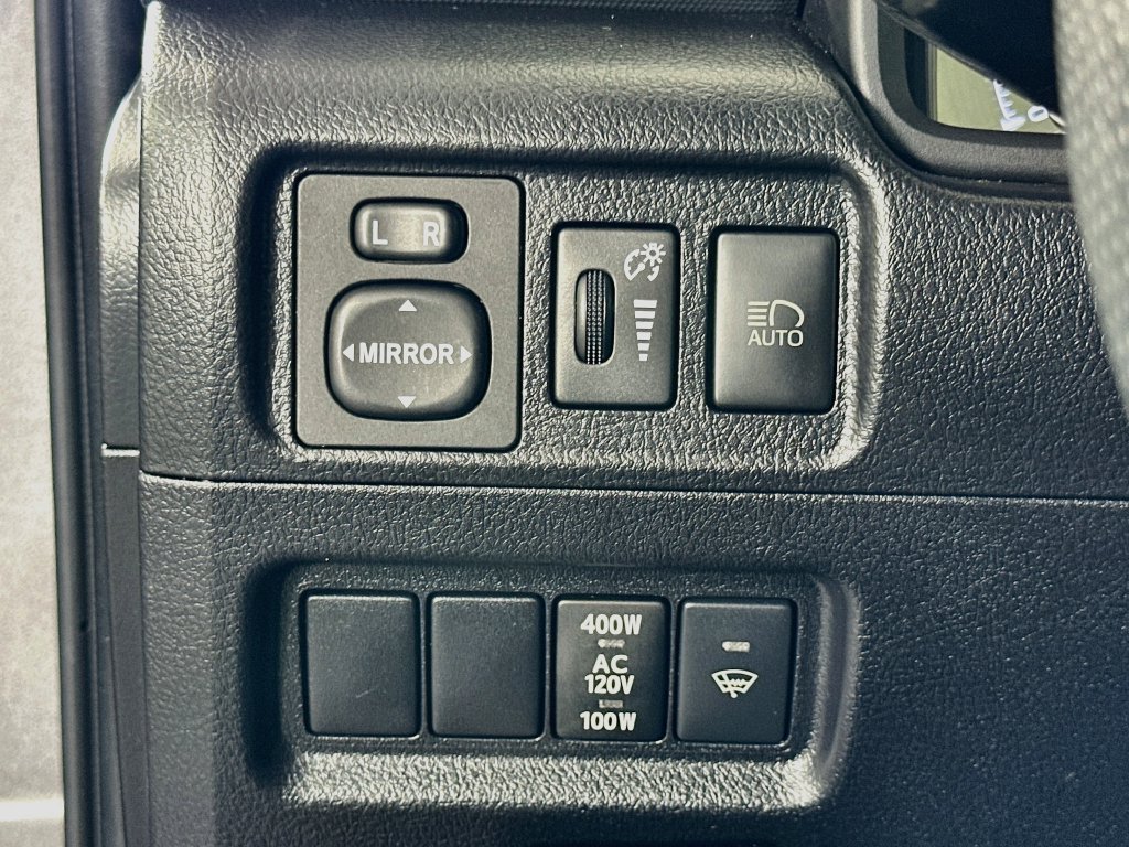 Certified 2022 Toyota 4Runner SR5 AWD/4WD image 10