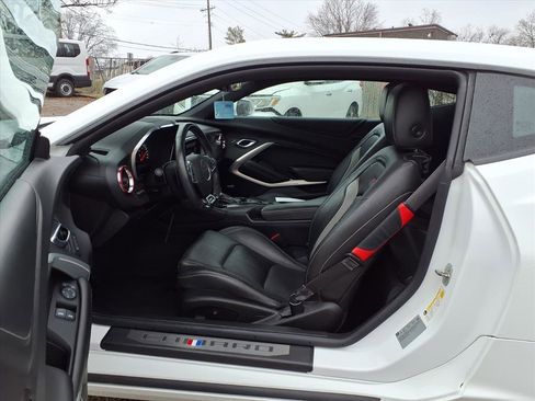 Used 2017 Chevrolet Camaro SS image 19