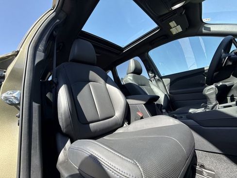 Used 2025 Subaru Forester Limited image 25