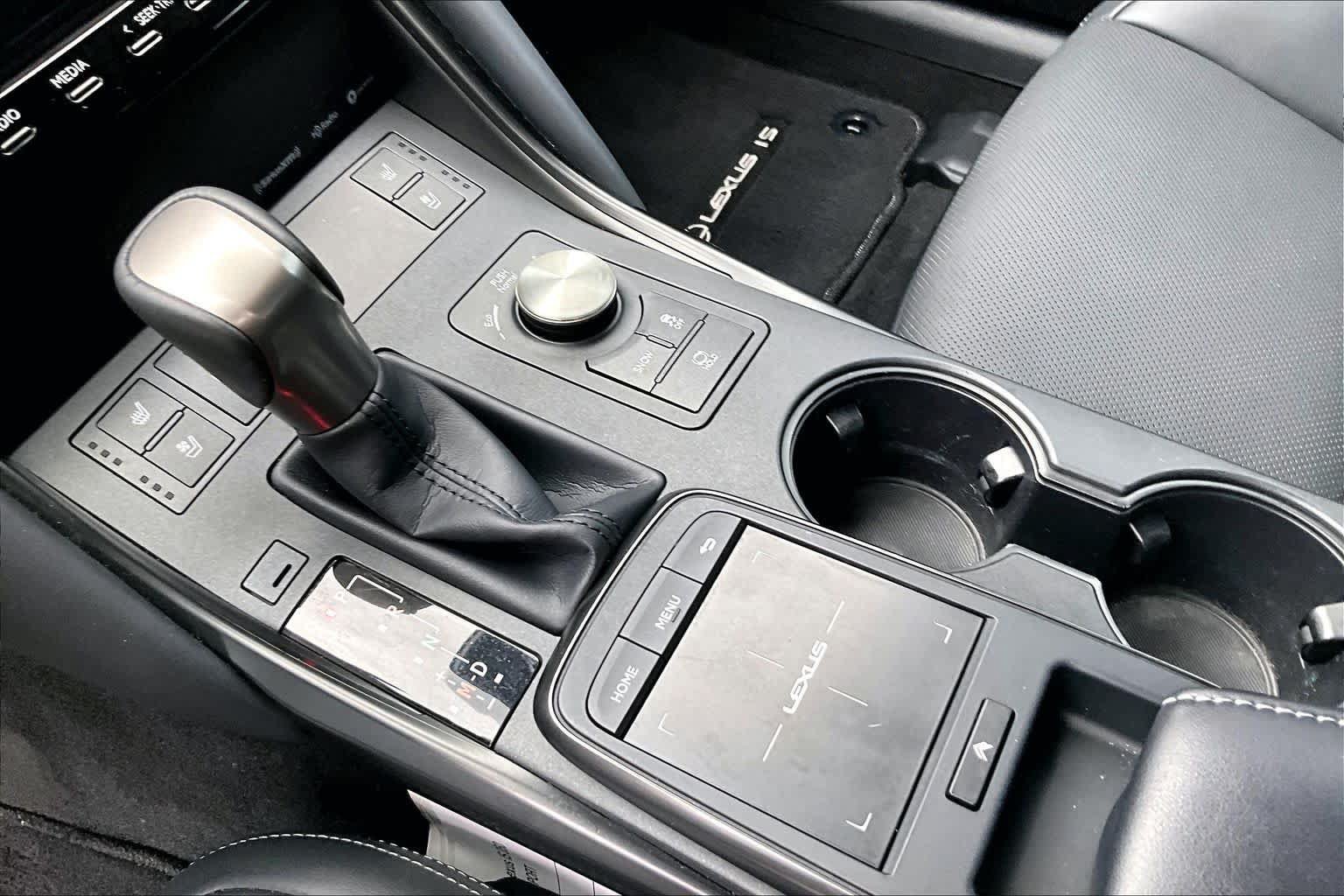 Used 2023 Lexus IS 300 w/ Comfort Package RWD image 17