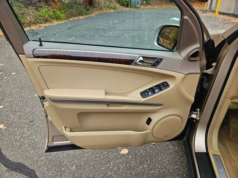 Used 2007 Mercedes-Benz ML 500 4MATIC image 9