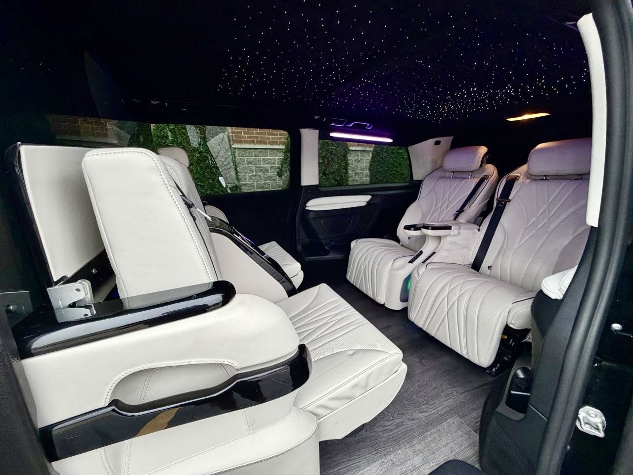 Used 2022 Mercedes-Benz Metris Passenger image 4