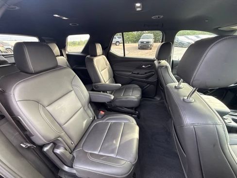 Used 2023 Chevrolet Traverse LT w/ LT Premium Package AWD/4WD image 29