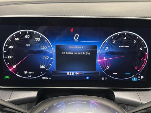 Used 2024 Mercedes-Benz GLC 300 4MATIC image 19