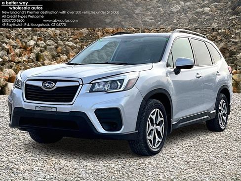 Used 2019 Subaru Forester Premium image 1