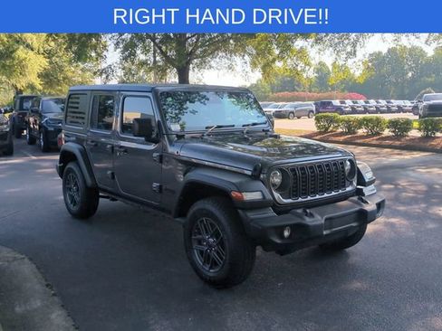 Used 2024 Jeep Wrangler Unlimited Sport w/ Convenience Group AWD/4WD image 7