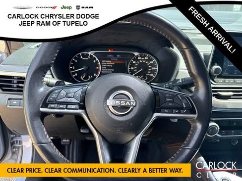 Used 2024 Nissan Altima 2.5 SR FWD image 16