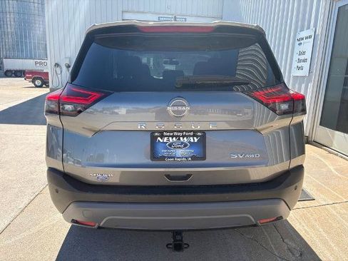 Used 2022 Nissan Rogue SV AWD/4WD image 6