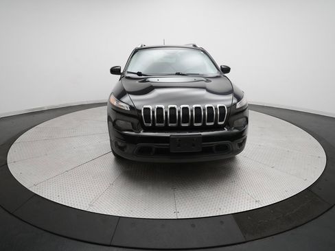 Used 2015 Jeep Cherokee Latitude w/ Comfort/Convenience Group image 11