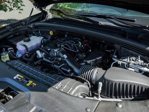 New 2025 Jeep Grand Cherokee L Laredo image 6