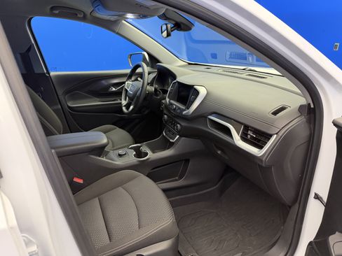 Used 2023 GMC Terrain SLE w/ LPO, Floor Liner Package FWD image 23