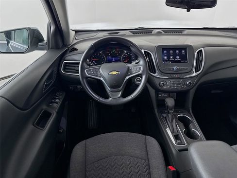 Used 2022 Chevrolet Equinox LT image 23