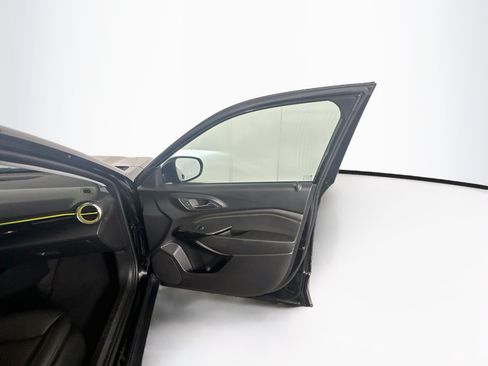 Used 2024 Chevrolet Trax ACTIV w/ Sunroof Package FWD image 30