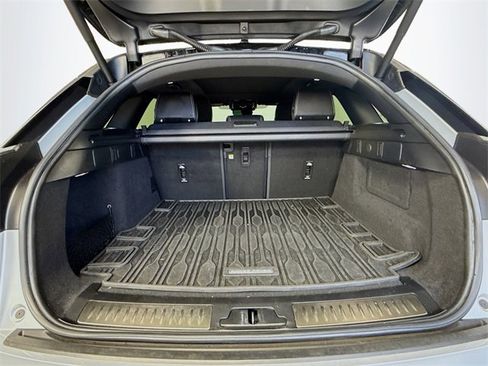 Certified 2023 Land Rover Range Rover Velar R-Dynamic S image 28